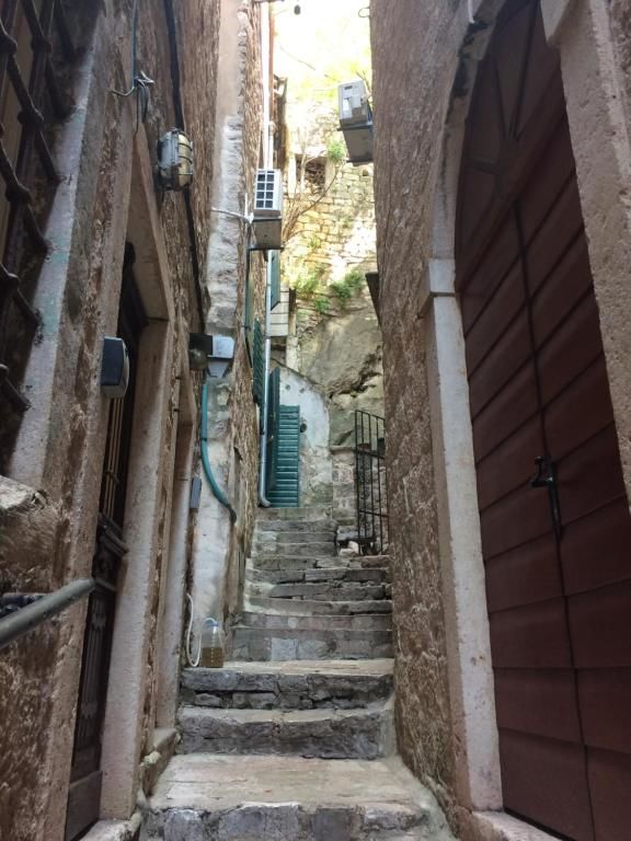 Апартаменты Chic & Stylish with Seaview-Terrace - Kotor Indah Котор-46