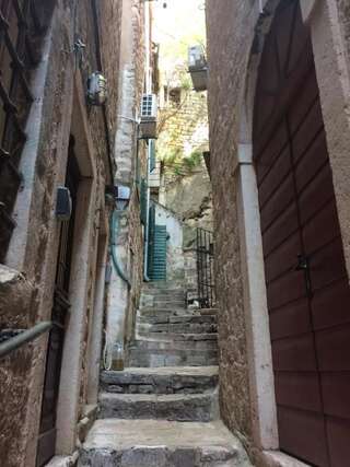 Апартаменты Chic & Stylish with Seaview-Terrace - Kotor Indah Котор Апартаменты-43